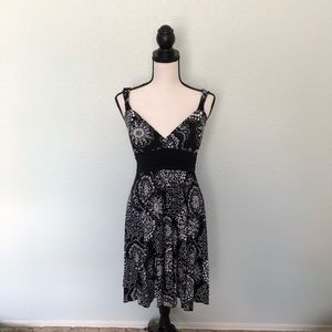 💜💜 Speechless Sleeveless Dress Black and White Size S